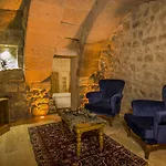 Caldera Cave 3*