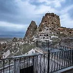 Caldera Cave ホテル