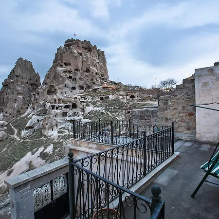 Caldera Cave & Restaurant 4*