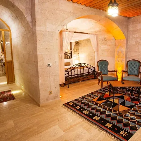 Caldera Cave & Restaurant Hotel