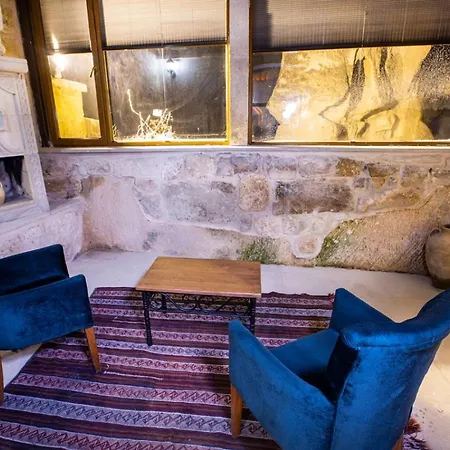 Caldera Cave & Restaurant