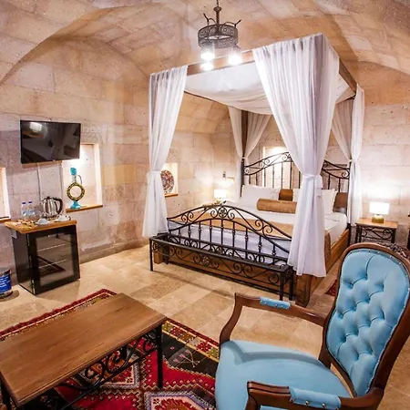 Caldera Cave & Restaurant