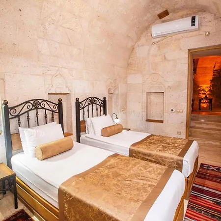 Caldera Cave & Restaurant Hotel