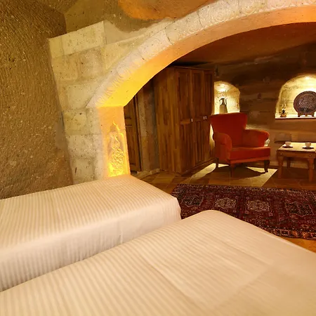 Caldera Cave Hotel 3*