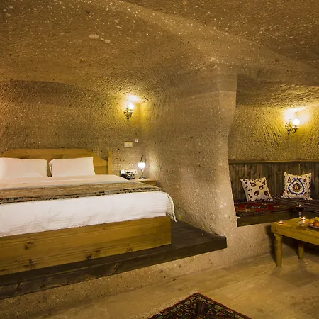 Caldera Cave Hotel 3*