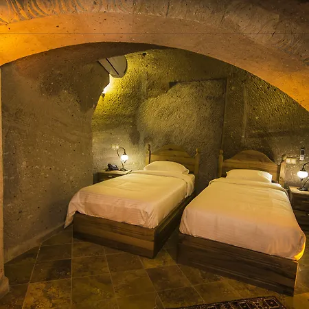 Caldera Cave Hotel