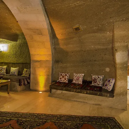 Caldera Cave Hotel 3*