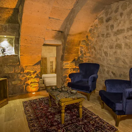 Caldera Cave 3*