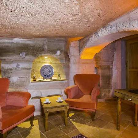 Caldera Cave Hotel 3*