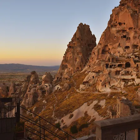 Caldera Cave Hotel 3*