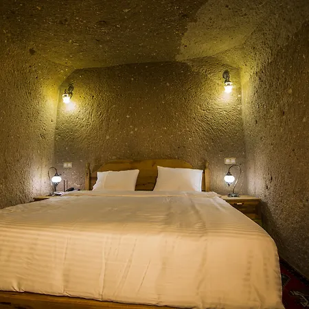 Caldera Cave & Restaurant Hotel