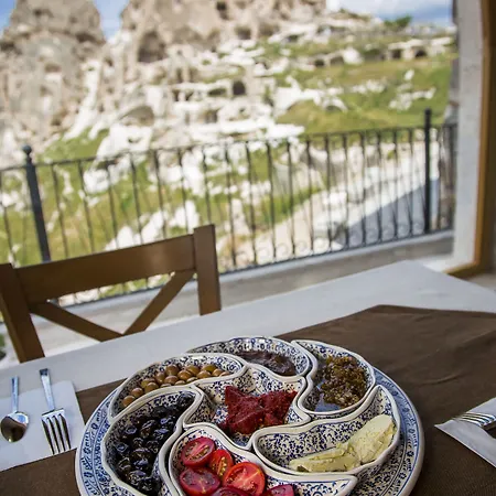 Caldera Cave & Restaurant Hotel 4*