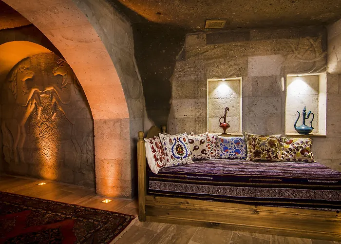 Caldera Cave Hotel 3*