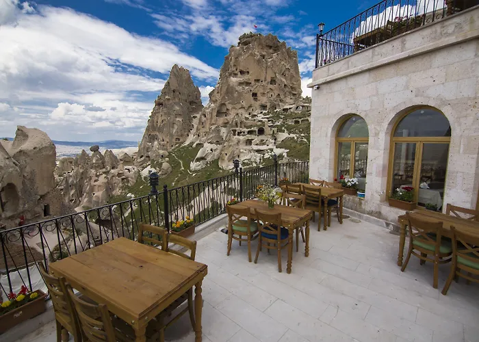 Caldera Cave Hotel 3*