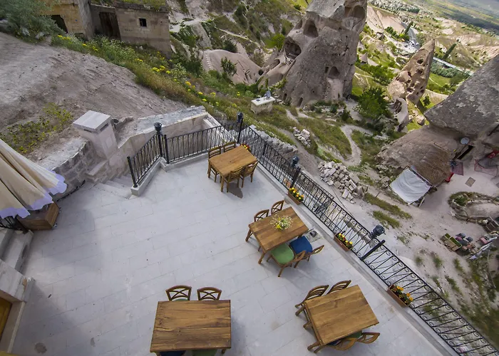 Caldera Cave Hotel 3*