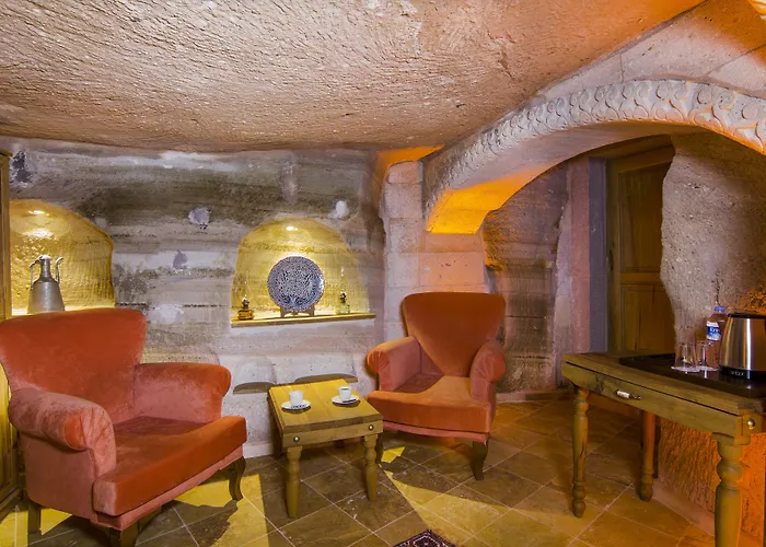 Caldera Cave Hotel 3*