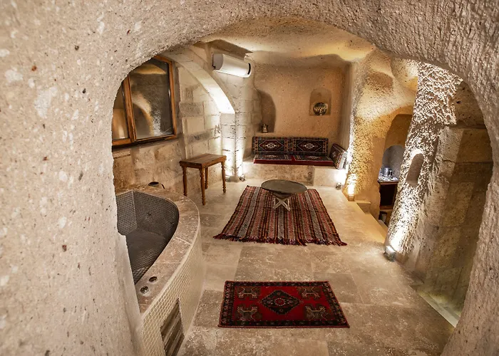 Caldera Cave Hotel 3*