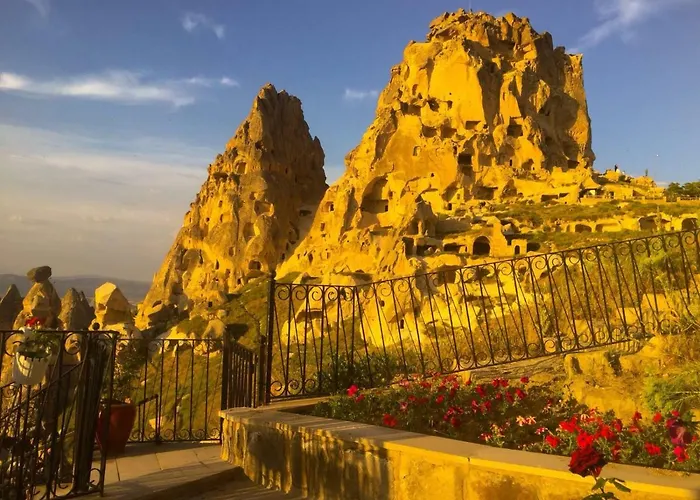 Caldera Cave Hotel 3*